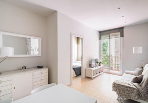 Newly renovated apartment in Plaza España! 035