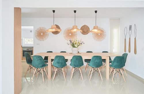 Ibiza Town Villa | 12 Person Ibiza Villa with Pool - Walk to Hï, Ushuaïa & Beach - Can Bossa
