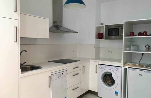 Encarnacion-Regina Apartment | 19th Century Restored House in Seville's Historic Center, 2 Bright Bedrooms