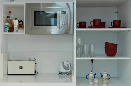 Encarnacion-Regina Apartment | 19th Century Restored House in Seville's Historic Center, 2 Bright Bedrooms