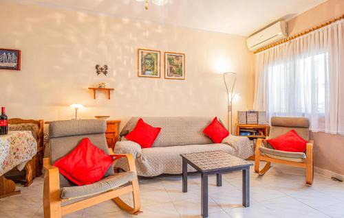 La Florida House | 2 Bedroom Beautiful Home In La Florida