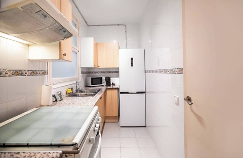el Camp d'en Grassot i Gracia Nova Apartment | 32PAA1126 - Three Bedroom Apartment, Sleeps 5