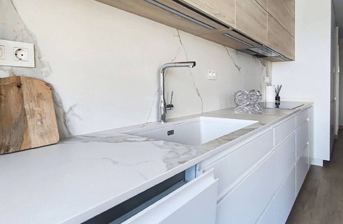 Les Corts Apartment | 3BR Luxury high floor & Terrace near L'illa - Max