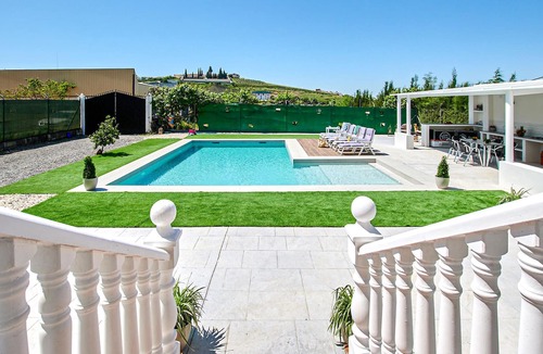 Rute House | A two-storey cottage with private garden and soothing privacy.