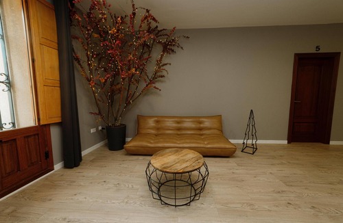 Sant Boi de Llobregat Cabin | Airport Suite 2 (private bathroom) 8 minutes drive from the airport
