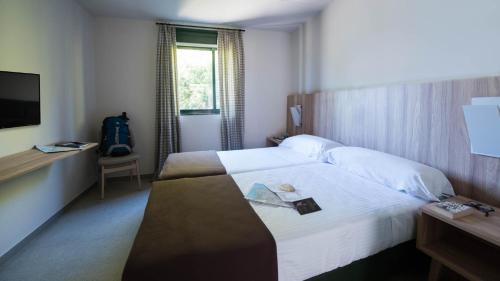 Santiago de Compostela Hostel | Albergue Monte Do Gozo
