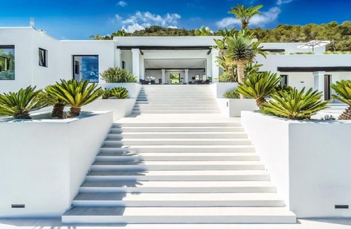 Puig Manya Villa | Amazing luxurious Villa with 6 bedrooms in the hills of Ibiza
