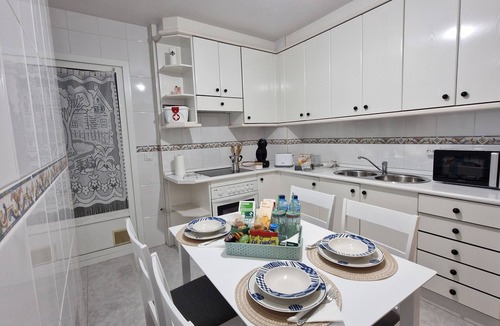 Vilagarcia de Arousa Apartment | Apartamento a 7 Min. de Playa de la Concha. Frente Estación Trenes Vilagarcia