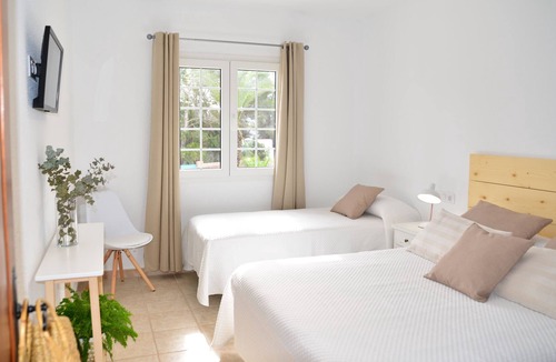 Es Pujols Apartment | Apartament Caoba in Es Pujols with pool, free wifi and very close to the beach