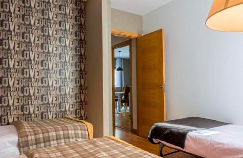 Las Bordas Apartment | Apartamento a 15 minutos de Baqueira con parking y terraza