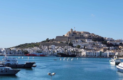 Talamanca Apartment | Apartamento en Ibiza en el paseo marítimo, excelente ubicación.