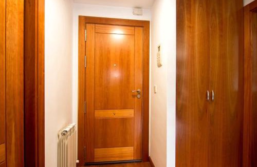 Figares Apartment | Apartamento Fórum-Ciencias con Parking & Piscina