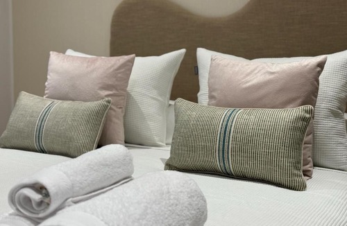 La Trinidad-San Juan y Todos los Santos Apartment | Apartamentos Centro Suites
