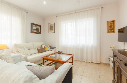 Canet de Mar Apartment | Apartment 'Amelie' with Wi-Fi