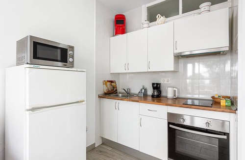 Carihuela Apartment | Apartment 'Carihuela Palace Beach' with Private Pool, Wi-Fi and Air Conditioning