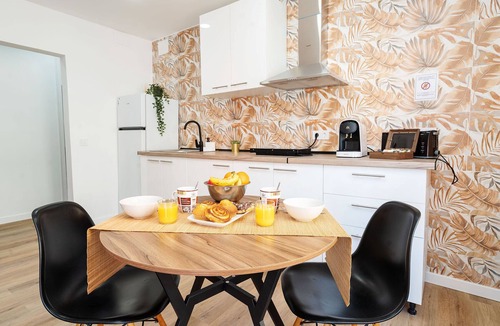 Sant Adria de Besos Apartment | Apartment 2 Bedrooms. 10' walk to the Beach/20' Barcelona center/15' Forum Bcn
