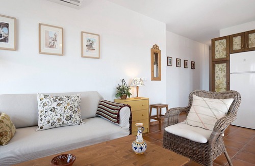 San Ambrosio House | Apartment Cobijadas75 Segur with Mountain View, Balcony & Wi-Fi
