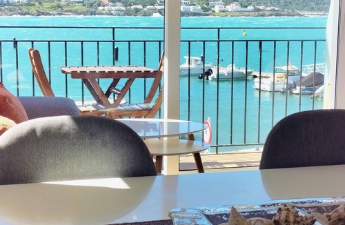 Port de la Selva Apartment | Apartment in the first sea line. Ideal for families.