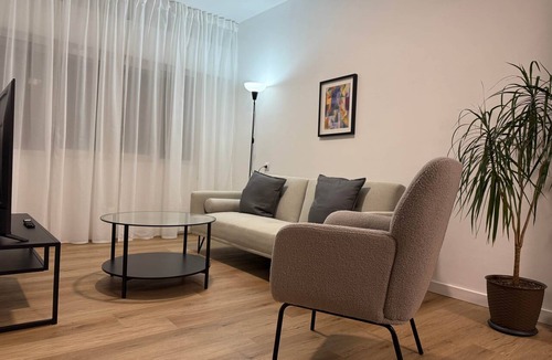 Padron House | Apartment in Downtown Padrón, A de Marcelino by URent