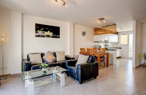 Denia Apartment | Apartment "Jardines de Dénia" close to the Beach with Shared Pool & Wi-Fi