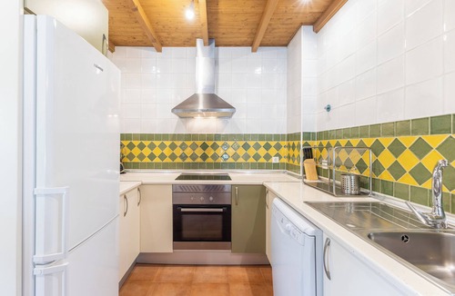 Navaluenga Apartment | Apartment 'Las Eras' with Mountain View, Shared Pool and Shared Garden