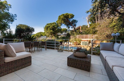 Cabrils Apartment | Apartment 'Loft In Cabrils' with Mountain View, Wi-Fi and Air Conditioning
