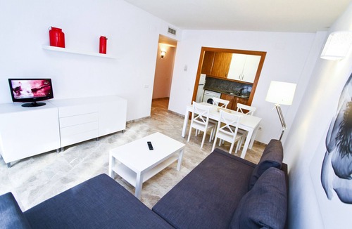 Salou City Centre Apartment | Apartment near PortAventura - Ventura Park 4