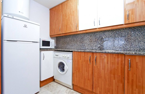Salou City Centre Apartment | Apartment near PortAventura - Ventura Park 4
