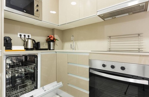 El Camp de l'Arpa del Clot Apartment | Apartment near the Sagrada Familia!
