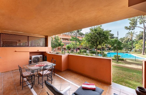 Nikki Beach Apartment | Apartment "Pino Golf Garden" with Pool, Wi-Fi, Garden & Terrace