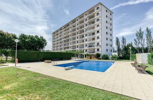 Sant Antoni de Calonge Apartment | Apartment 'Sant Antoni' with Sea View, Shared Pool and Wi-Fi