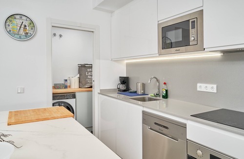 El Morche Apartment | Apartment 'Vacaciones En La Costa Del Sol A114' with Sea View, Pool & Air Conditioning
