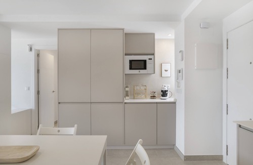 Cadiz Apartment | Apartment 'Zurbarán' with Balcony, Wi-Fi and Air Conditioning