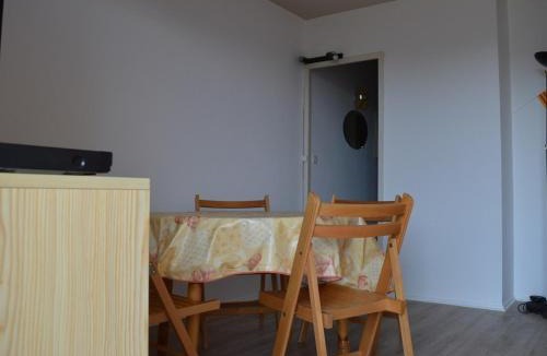 Les Angles Apartment | Appartement 2 Pièces Rénové avec Parking - Centre des Angles - FR-1-593-105