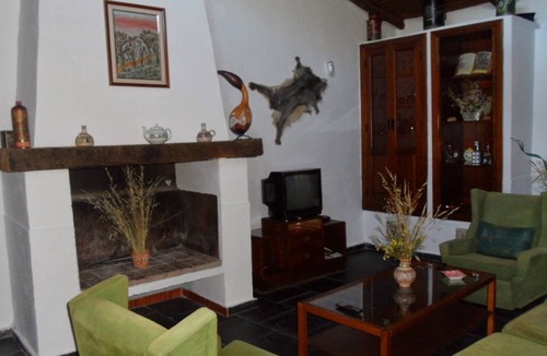 Canamero House | AR Yerbabuena Ctra EX 102 Km 61,800, 10136 Cañamero (Caceres)