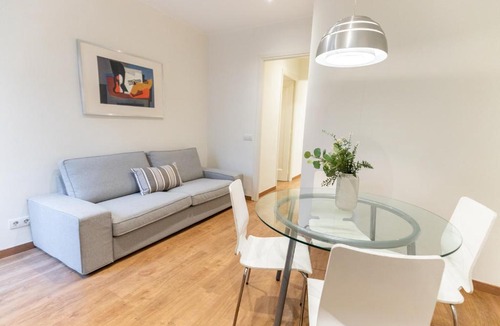 El Baix Guinardo Apartment | Atica Apartments - by Weflating