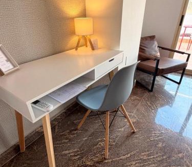 Benalua Apartment | Balcony room with AC near Alicante center
