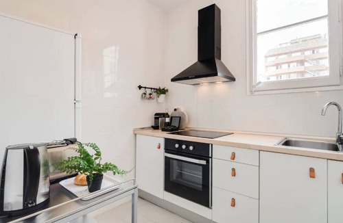 La Nova Esquerra de l'Eixample House | BCN CENTER BUILDING! Perfect for big groups! - several units