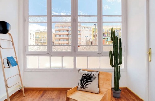 La Nova Esquerra de l'Eixample House | BCN CENTER BUILDING! Perfect for big groups! - several units