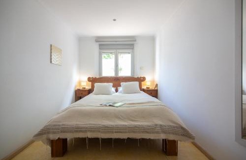 Conil de la Frontera Villa | Beachside Oasis with Pool & Garden