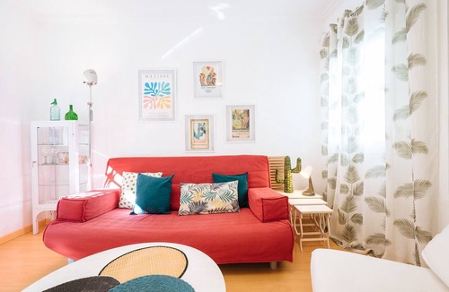 Historical Center Apartment | Beautiful & Bright Apartment for 4 People, Parking Optional