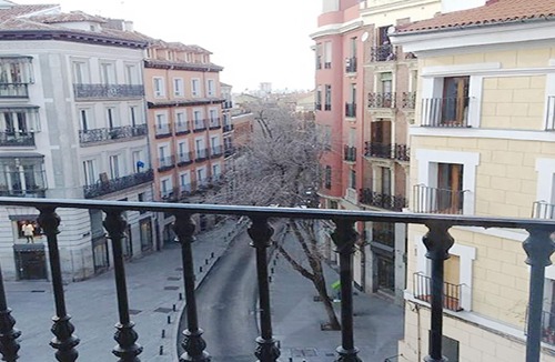 Embajadores Apartment | Beautiful studio Center of Madrid - Giorgina