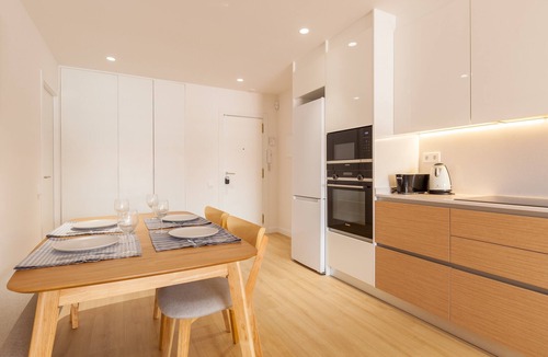 Canet de Mar Apartment | 'Blue Coast' Apartment with Sea View, Wi-Fi, and Air Conditioning