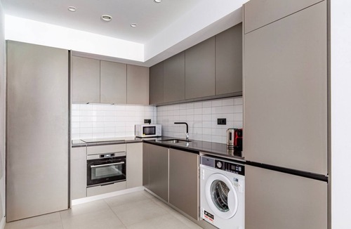 El Raval Apartment | Blueground | El Raval, city view, nr Plaza Catalunya