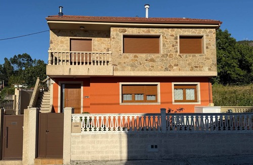 Noia House | Boa Playa Apartment by URent