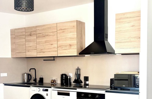La Malva-rosa Apartment | Brand New Modern Retreat at Malvarrosa Beach