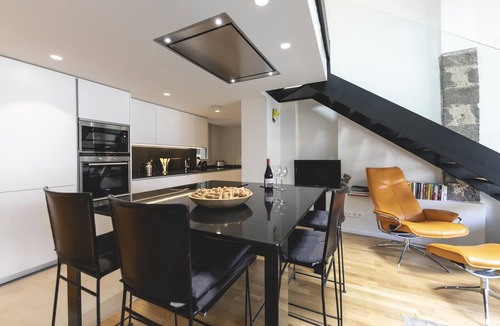 Old Town Apartment | Bravissimo La Rambla Penthouse, with large terrace overlooking the Rambla