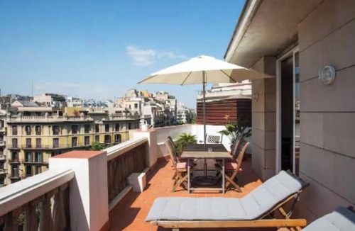 Eixample Apartment | Bright and Comfortable Apartment for Families and Groups
