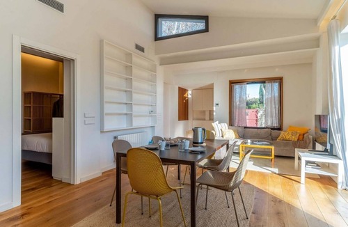 Castelldefels Apartment | Bright house with private pool and garden located in the beautiful beach area of ​Castelldefels. Perfect place for families with children or adults who want to spend some relaxing time together under the Mediterranean sun.This property is located in
