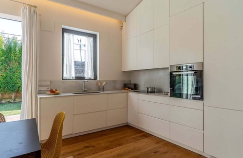 Castelldefels Apartment | Bright house with private pool and garden located in the beautiful beach area of ​Castelldefels. Perfect place for families with children or adults who want to spend some relaxing time together under the Mediterranean sun.This property is located in